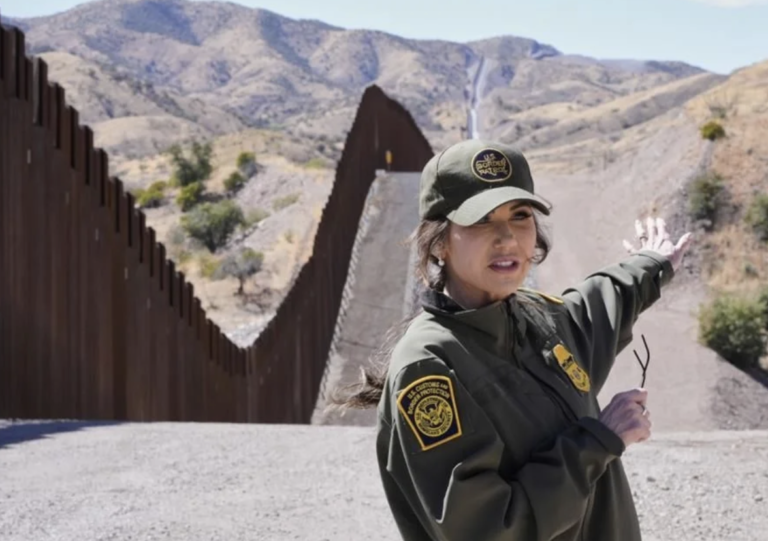 EE.UU. amplía el muro fronterizo con México para frenar migración irregular