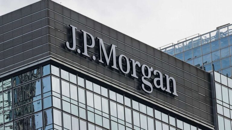 JP Morgan reduce calificación de acciones mexicanas por desaceleración económica