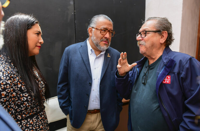 Para “deschilanguizar” la cultura en todo el Estado, Fondo de Cultura Económica lanzan plan de lectura
