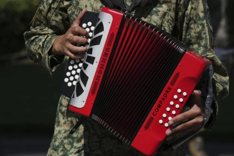 Querétaro se suma, también prohibirán espectáculos con canciones que hagan apología del delito