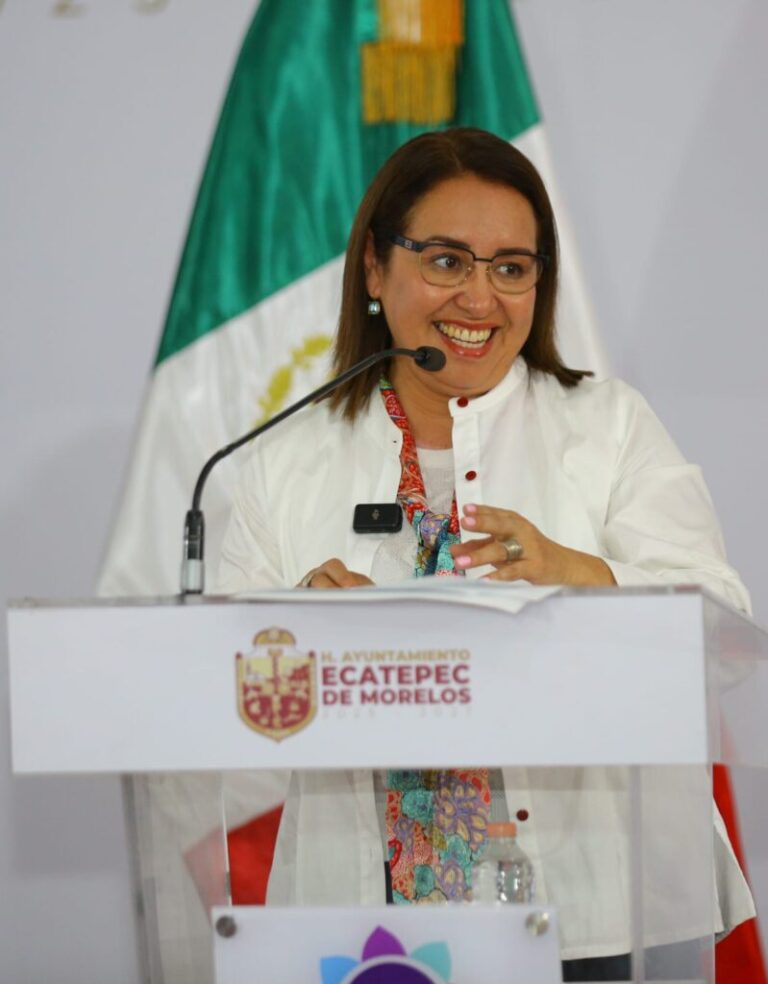 Azucena Cisneros impulsa transporte universitario y empleo juvenil en Ecatepec