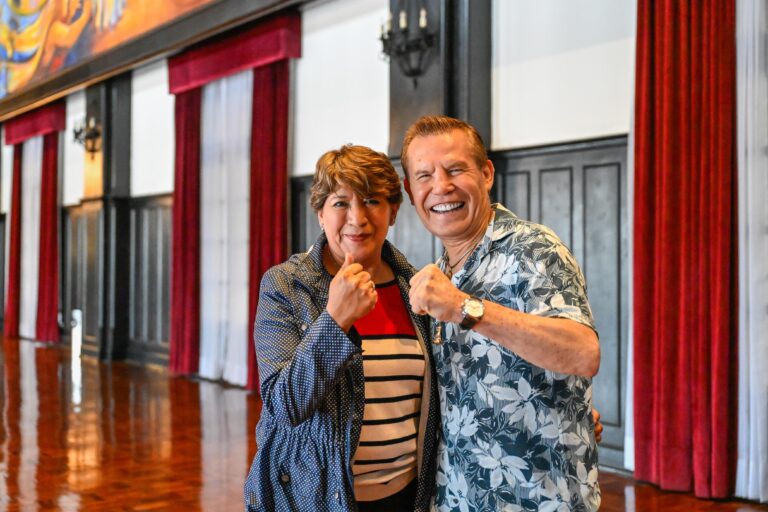 Julio César Chávez visita Palacio de Gobierno tras la Clase Nacional de Boxeo