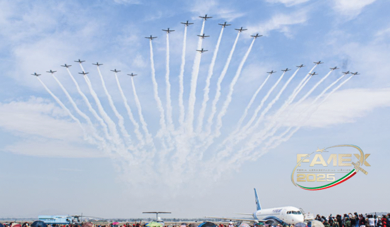 Exitosa Feria Aeroespacial 2025 con espectacular broche de oro 