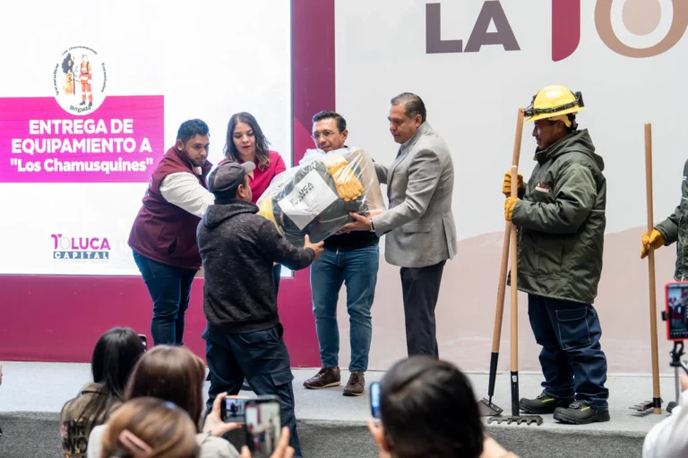 Toluca equipa por primera vez a brigada forestal Los Chamusquines contra incendios