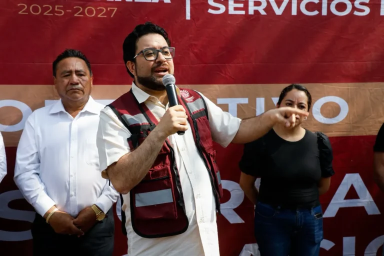 Naucalpan moderniza sus 43 puentes peatonales para reforzar la seguridad