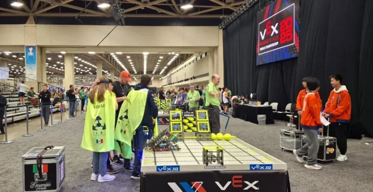 Estudiantes de Toluca destacan en Mundial de Robótica en Dallas