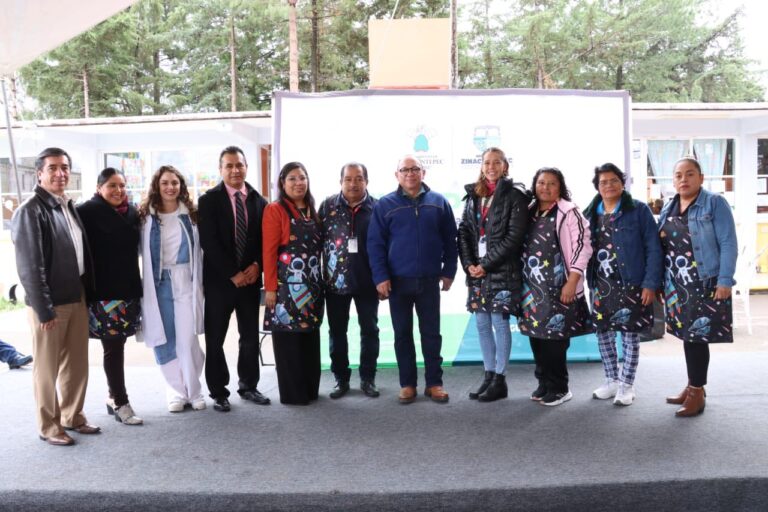 Avanza obra de techumbre que dará protección en preescolar de Zinacantepec 