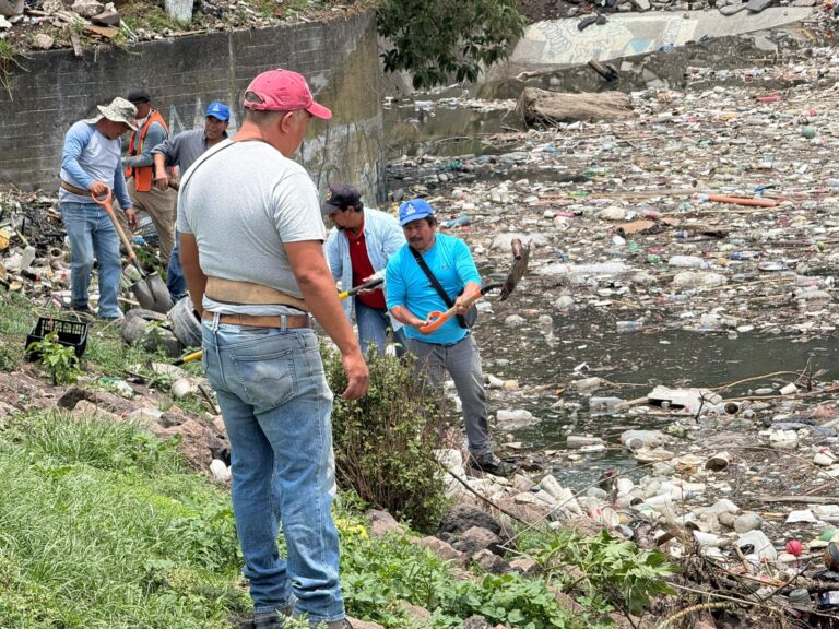 Retiran 10 toneladas de basura de la Presa Los Cuartos tras intensas lluvias en Naucalpan