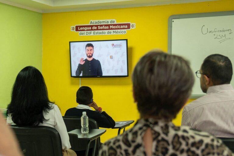Inauguran primera Academia de Lengua de Señas en EdoMéx