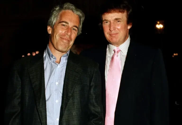 Donald Trump fue informado por el DOJ sobre su mención en archivos de Epstein