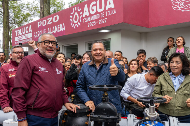 Ricardo Moreno entrega pozo en parque Alameda; beneficiará a 12 mil personas