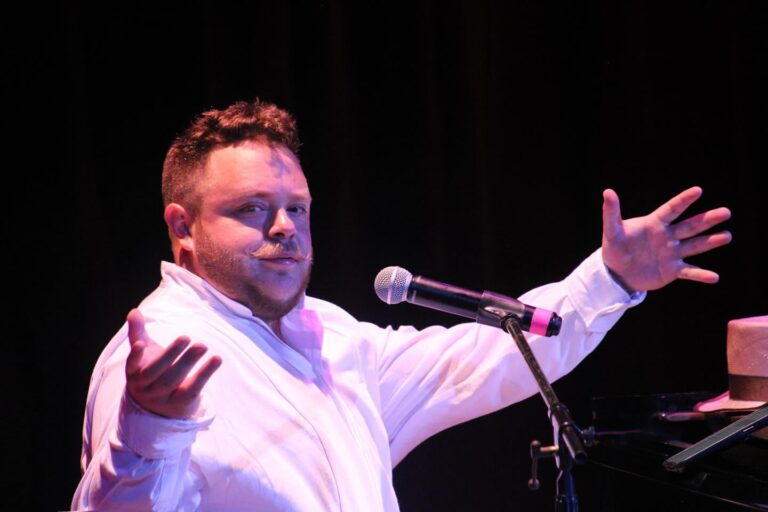 Rodrigo De La Cadena denuncia abandono cultural en Campeche