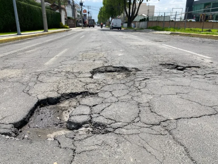 ¿Cansado de los baches en Metepec? Fernando Flores gestiona la reparación urgente de calles