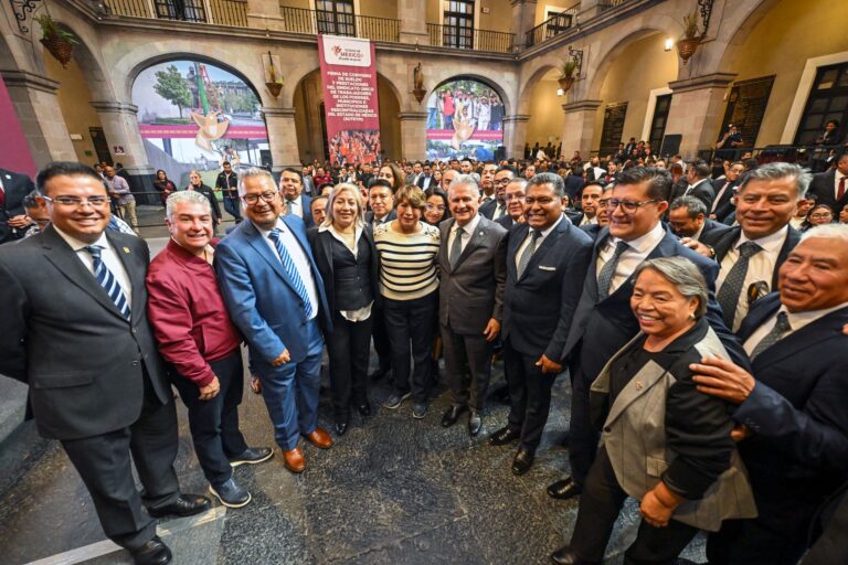 Mejoran salario y prestaciones a más de 43 mil trabajadores del SUTEyM