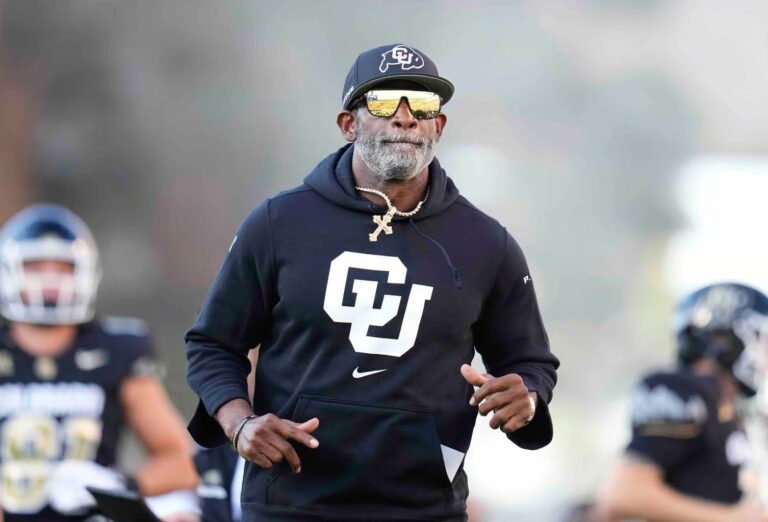 Deion Sanders anuncia que está curado de cáncer tras extirparse la vejiga