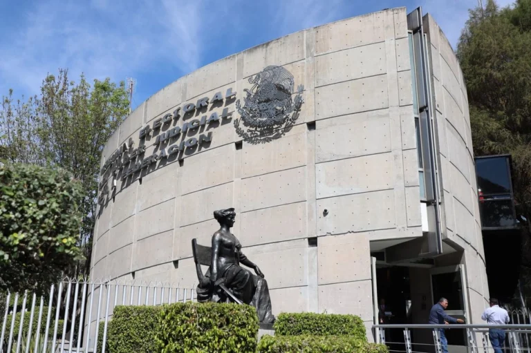 TEPJF ordena al INE entregar triunfos judiciales pese a promedios reprobados