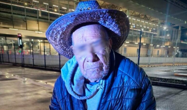 Policía de Metepec localiza a un adulto mayor extraviado