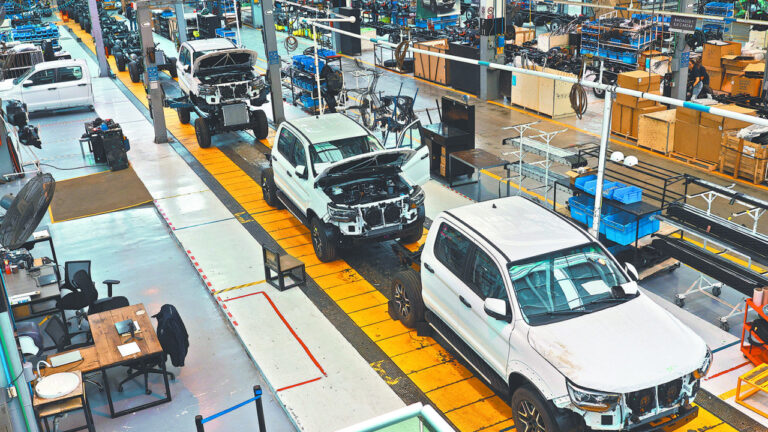 Industria automotriz mexicana logra récord en julio pese a entorno adverso