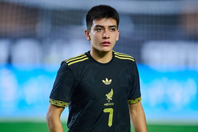 Gilberto Mora, joya mexicana de 16 años, en la mira del Real Madrid para 2026