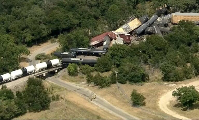 Descarrilamiento de tren Union Pacific en Gordon, Texas, genera alerta local