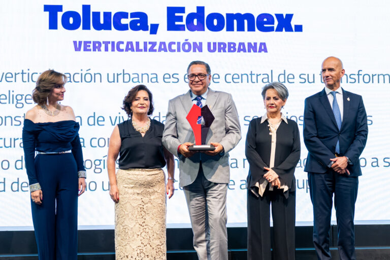 Toluca recibe el Premio Alcaldes de México 2025 por su modelo de Ciudad Inteligente
