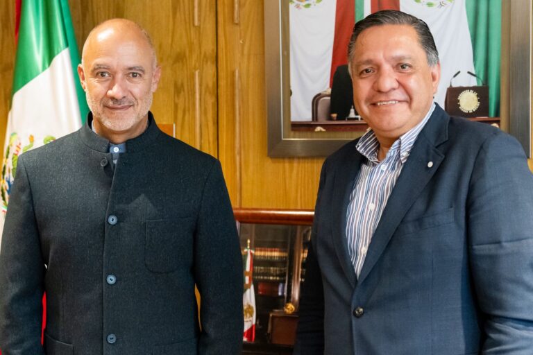 Toluca y federación acuerdan plan integral para rehabilitar vialidades