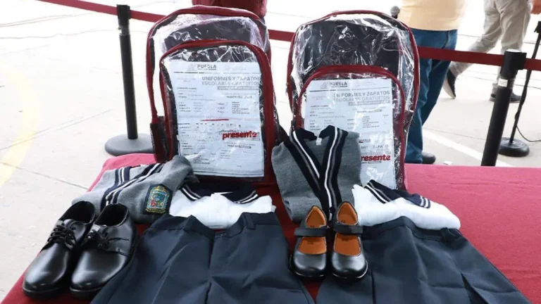 Aumentan hasta 10% precios de uniformes escolares en el Estado de México