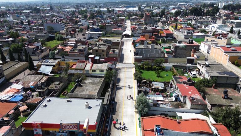Zinacantepec mejora calidad de vida con nueva pavimentación en la colonia Emiliano Zapata