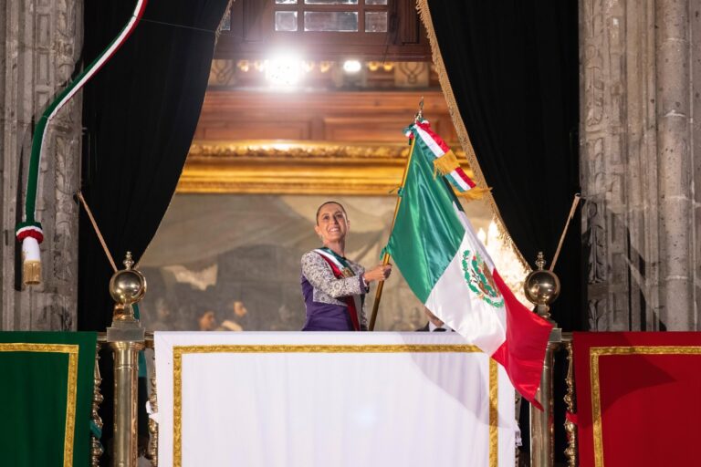 Claudia Sheinbaum hace historia: primera mujer en dar el Grito de Independencia en México