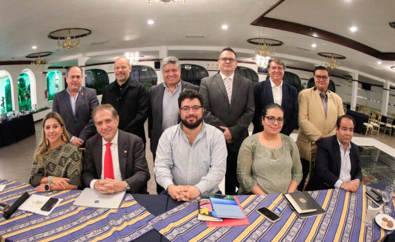 Naucalpan impulsa recuperación de las Torres de Satélite con museo de arquitectura moderna