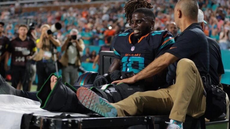 Duro golpe para Miami: Tyreek Hill sufre rotura de ligamentos en la rodilla