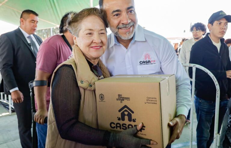 Fernando Flores encabeza entregas del programa Canastas Alimentarias “Familias Felices”