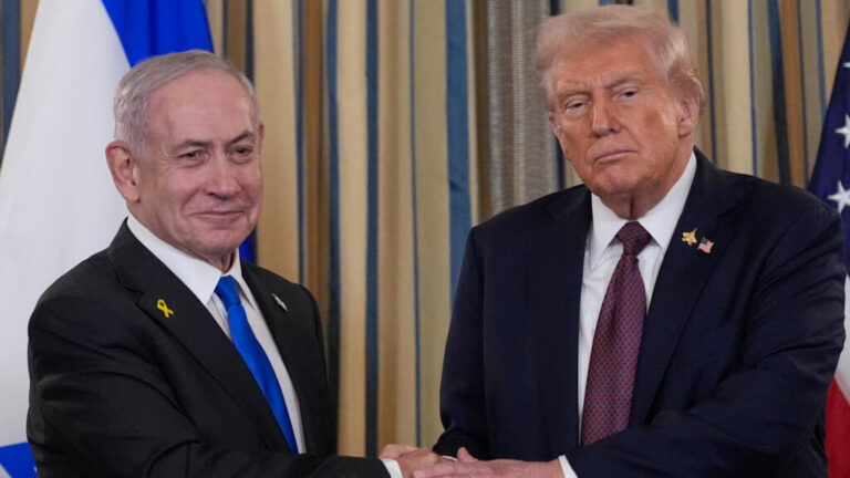Trump exige a Israel detener bombardeos en Gaza para avanzar en negociación con Hamás