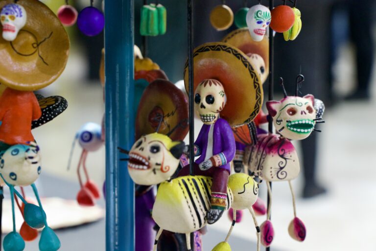 Reconocen en Toluca a los ganadores del IX Concurso Artesano “Vida y Obra 2025” del IIFAEM