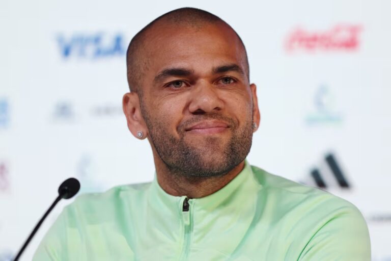 Dani Alves deja el fútbol y se convierte en predicador tras ser absuelto