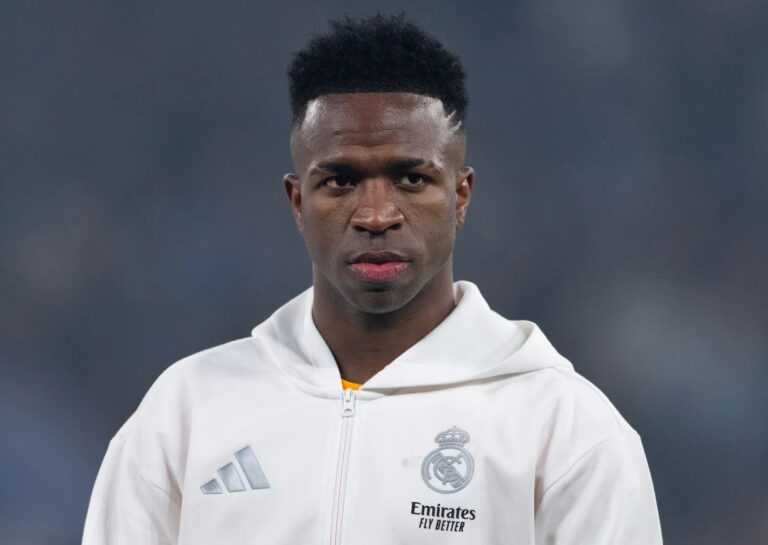 Vinícius Junior se disculpa por su reacción tras ser sustituido en el Clásico