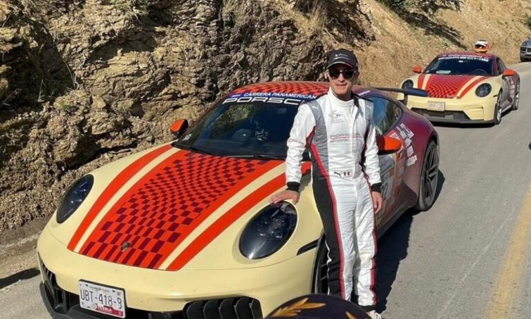 Gael García Bernal debuta como piloto en la Carrera Panamericana 75 años