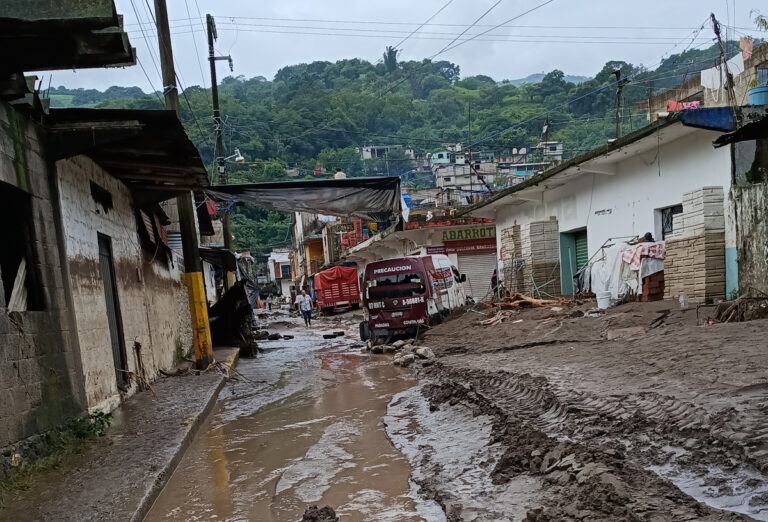 Suman 47 muertos, 38 desaparecidos y daños en 150 municipios por lluvias en México