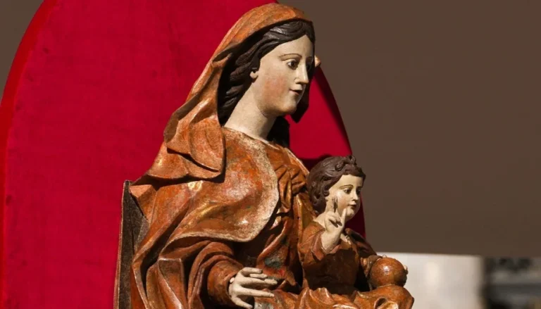 El Vaticano aclara: María no comparte la potestad redentora con Cristo