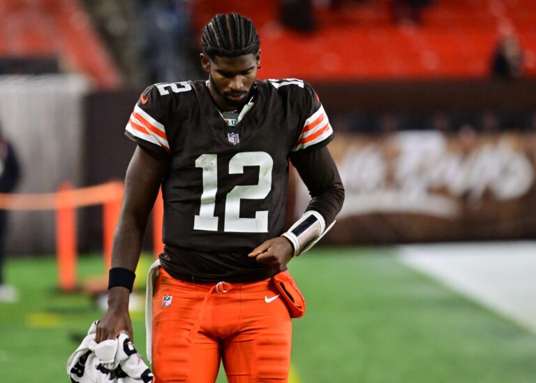 Robo en casa de Shedeur Sanders empaña su actuación en derrota de los Browns