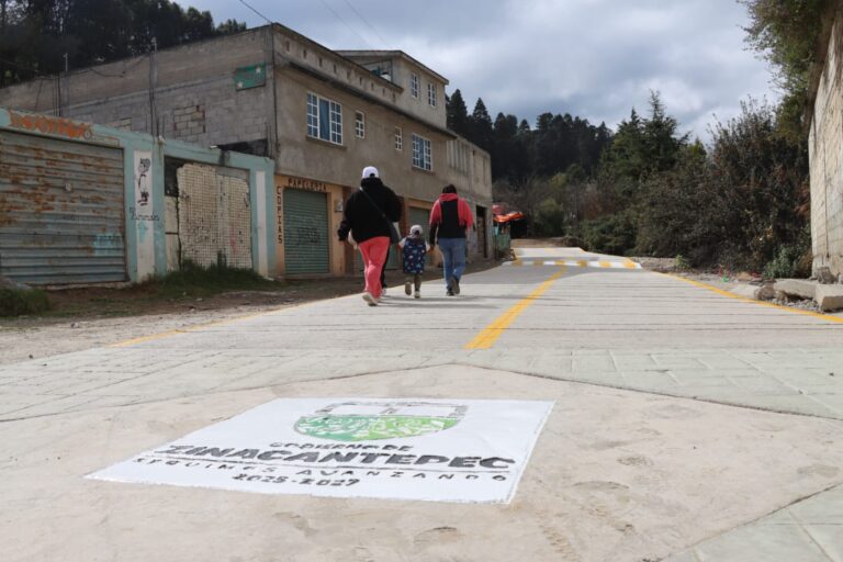 Inaugura Manuel Vilchis calle del Escobal en Santa María del Monte para mejorar movilidad y seguridad