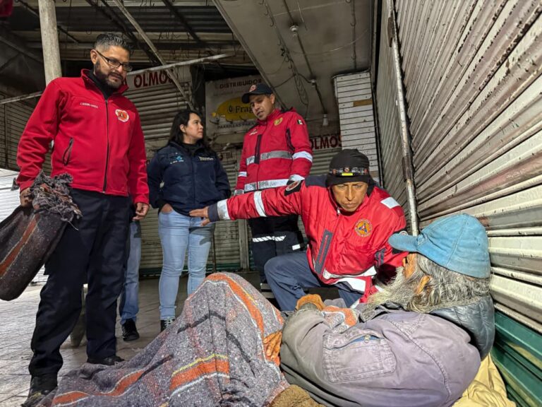 DIF Toluca y Protección Civil habilitan refugio temporal ante bajas temperaturas