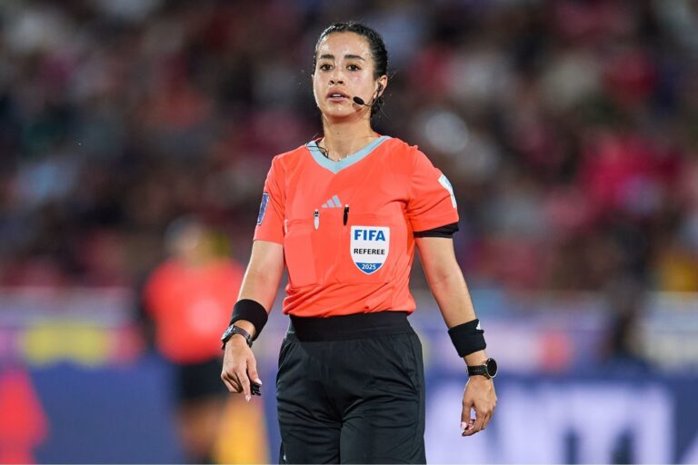 Katia Itzel García se consolida como la sexta mejor árbitra del mundo