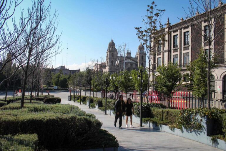 ¡Feliz Año Nuevo 2026! Toluca inicia el año con frío y refuerza llamado a cuidarse en invierno