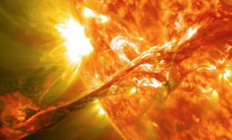 NOAA emite alerta por tormenta solar severa G4 que podría afectar GPS y sistemas tecnológicos