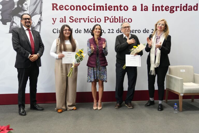 Reconocen integridad y vocación de servicio público en la SENER durante ceremonia 2025