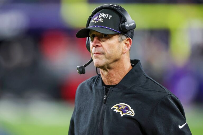 Ravens despiden a John Harbaugh tras 18 años y una temporada llena de decepciones