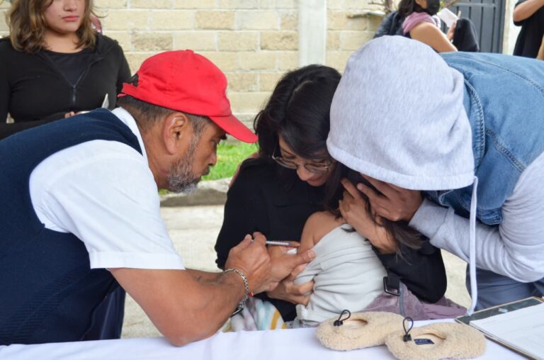 Aplicaron 59 mil vacunas en templos de Toluca durante Jornadas Dominicales