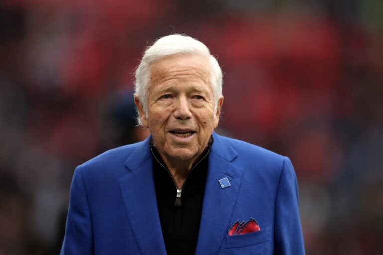 Robert Kraft queda fuera del Salón de la Fama NFL en la Clase 2026