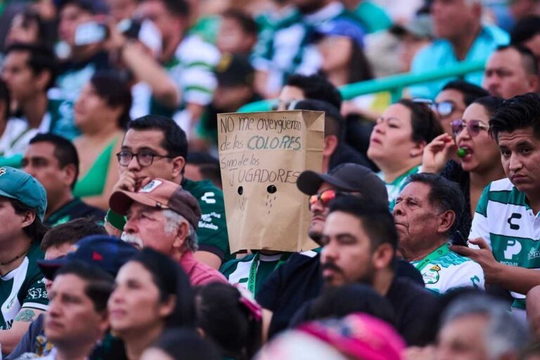 Crisis en Santos desata protesta masiva contra jugadores y directiva